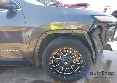 2017 Jeep Cherokee Latitude Fwd из США, поврежденный, VIN 1C4PJLCSXHW645208